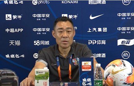 本场比赛日本中场远藤航继续为利物浦首发出战，并踢满全场。